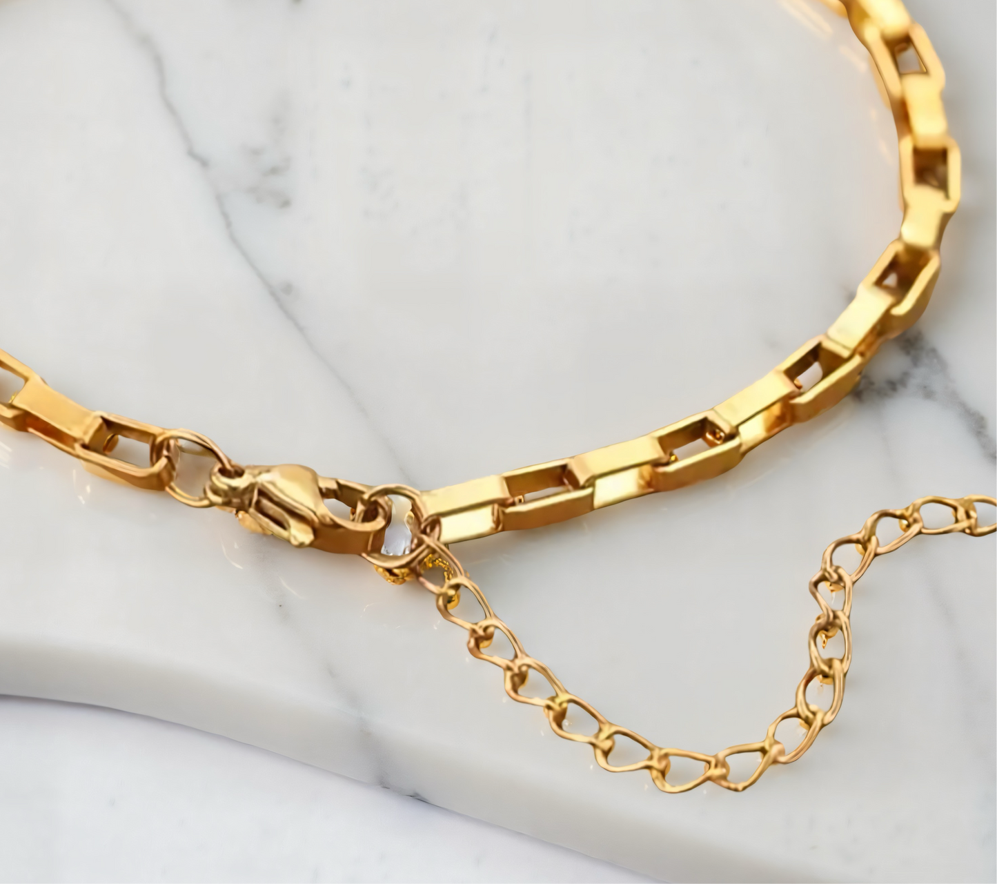 Isabelle Sleek Bracelet